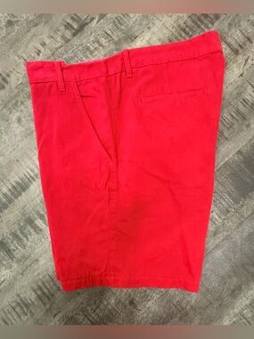 VINTAGE/Men's Red Hybrid Shorts - Lightweight Summer Staple